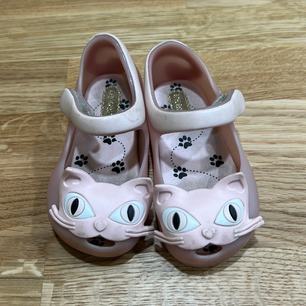 𝅺mini Melissa Ultragirl II Cat Mary Jane Flat- Size 6 toddler